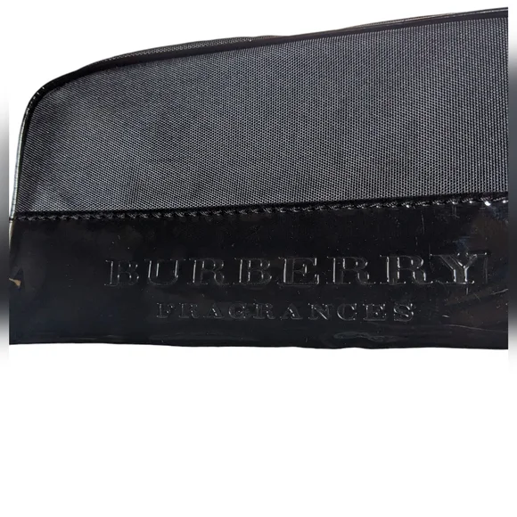 Burberry Fragrances Black Cosmetic Dopp Kit Vegan Leather Zip Top, NWT GWP Item - Picture 2 of 10